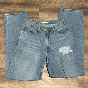 Levi’s ‘94 Baggy Relaxed Fit Classic Blue Jeans with Distressed Detail